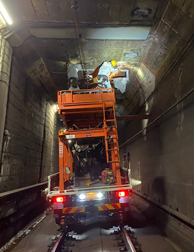 神戸トンネル電車線設備更新工事